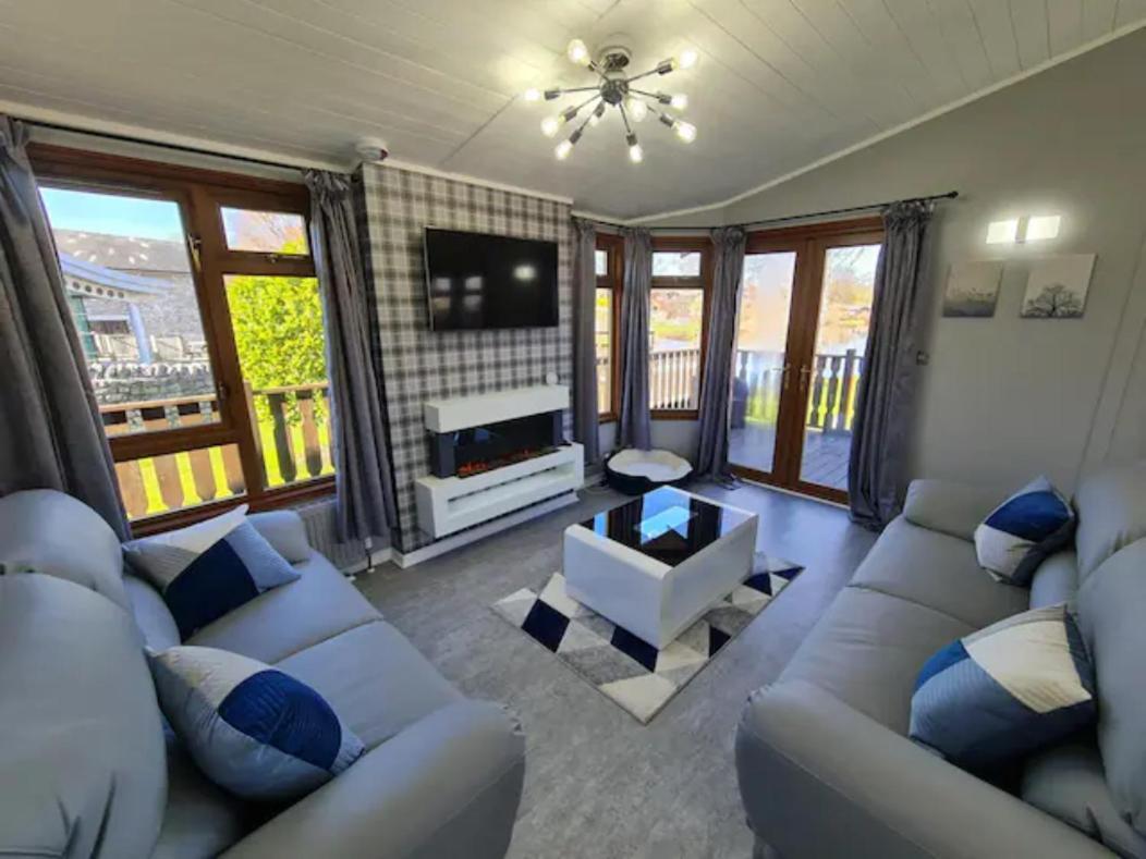 4 Bed Luxury Lodge With Hot Tub Near Lake District Warton  Zewnętrze zdjęcie