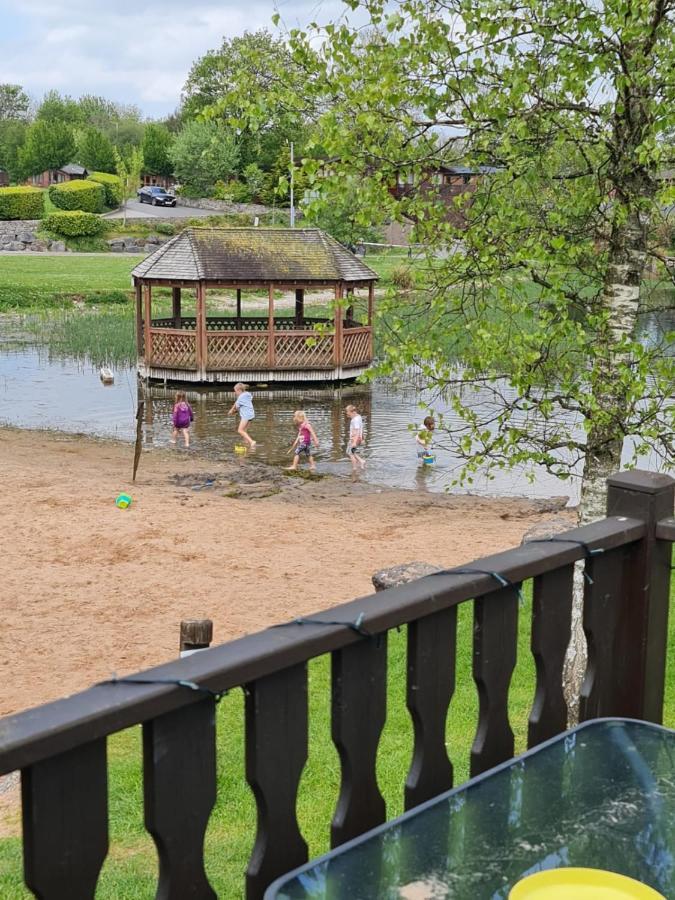 4 Bed Luxury Lodge With Hot Tub Near Lake District Warton  Zewnętrze zdjęcie