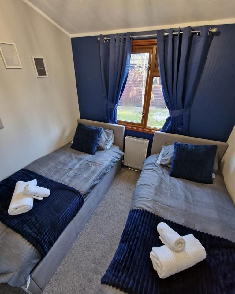 4 Bed Luxury Lodge With Hot Tub Near Lake District Warton  Zewnętrze zdjęcie
